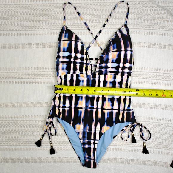 Lucky Brand One-Piece Swimsuit Size XS Tie-Dye Crisscross NWT Boho Beachwear - Picture 3 of 5